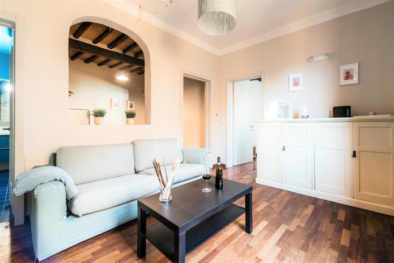 Hostly - La Pera Suite Apartment - 2 Bedrooms, Full Center Pisa Buitenkant foto
