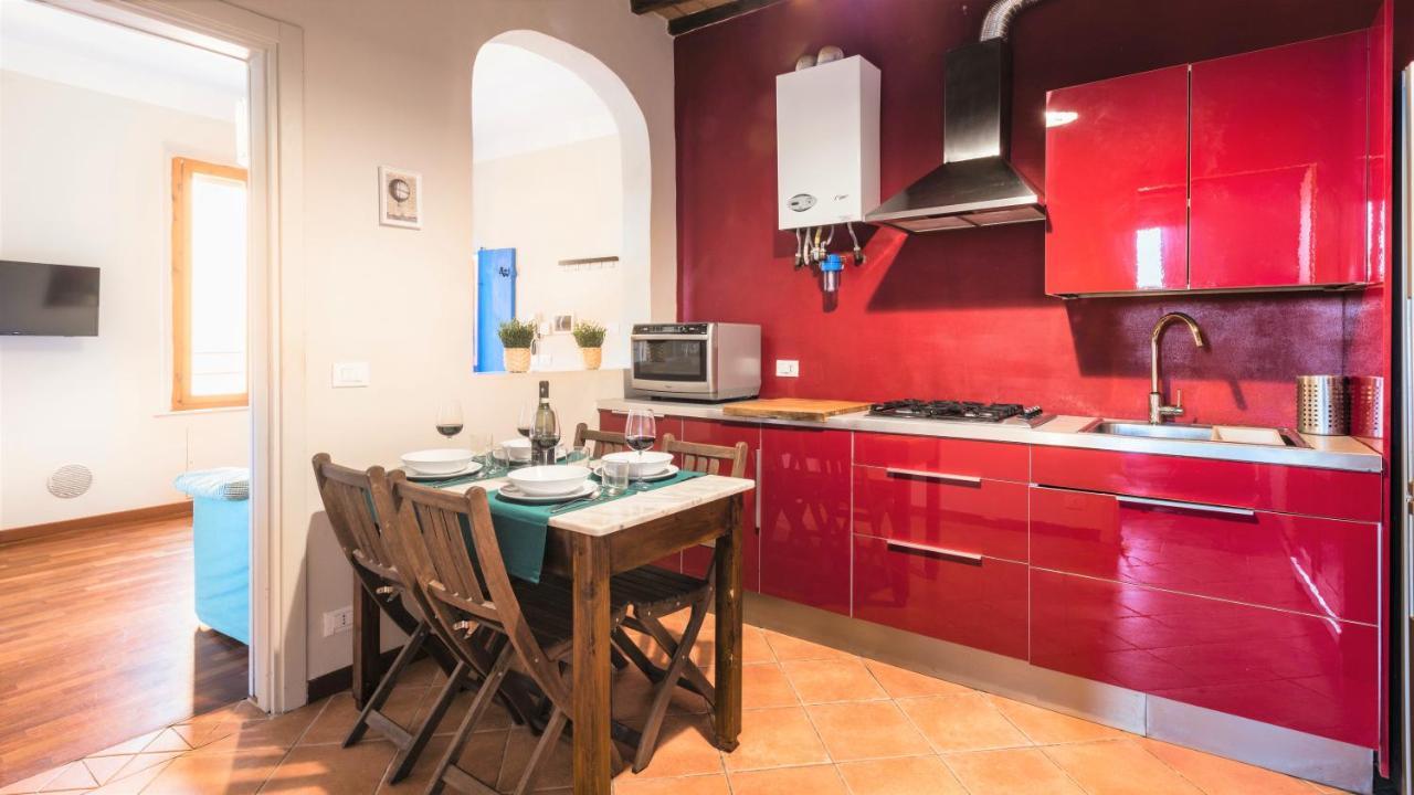 Hostly - La Pera Suite Apartment - 2 Bedrooms, Full Center Pisa Buitenkant foto