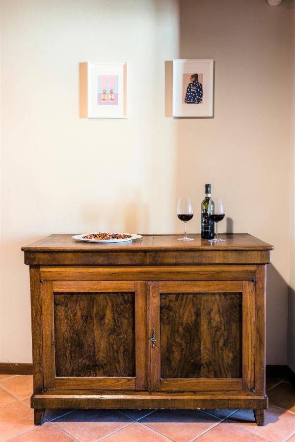 Hostly - La Pera Suite Apartment - 2 Bedrooms, Full Center Pisa Buitenkant foto