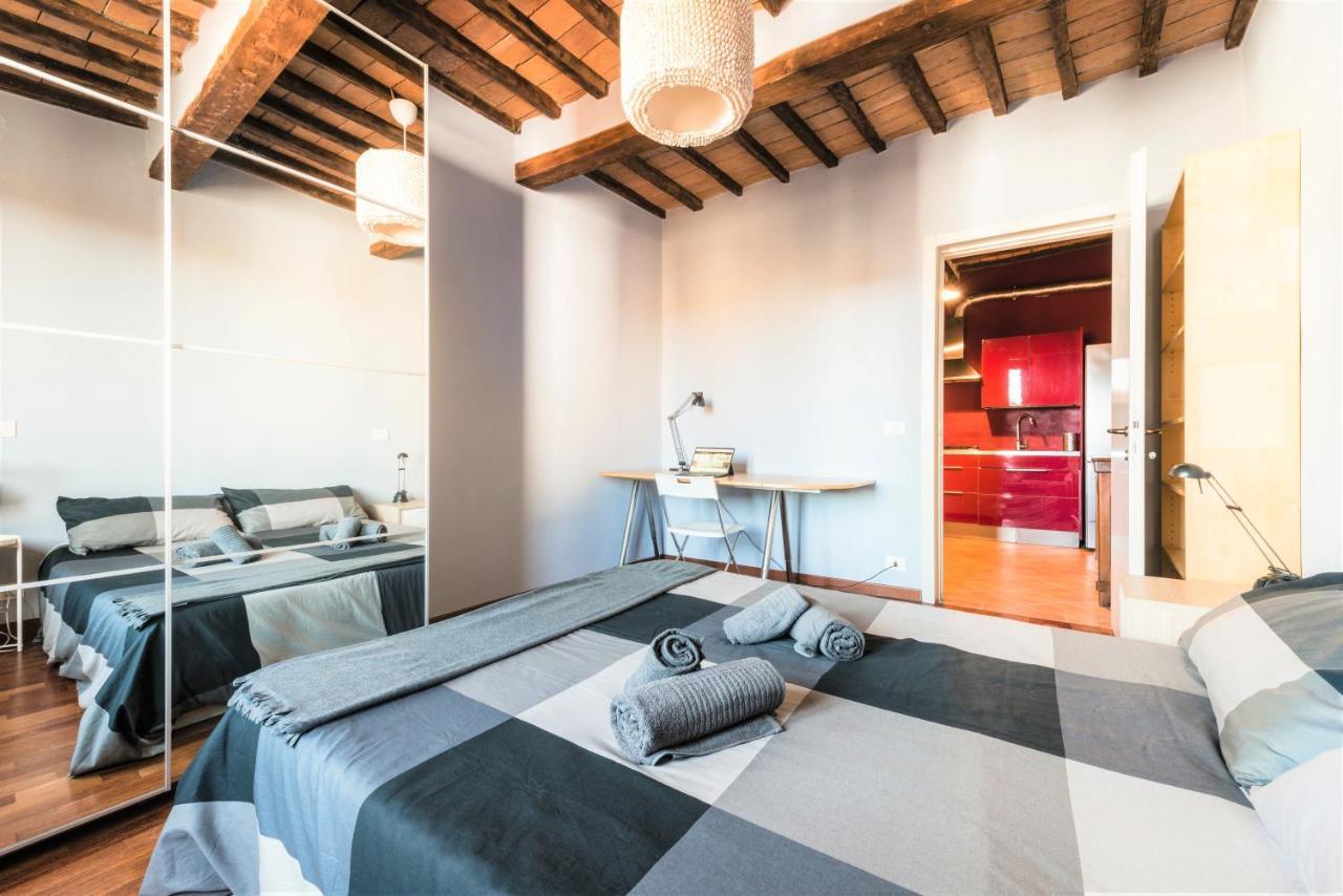 Hostly - La Pera Suite Apartment - 2 Bedrooms, Full Center Pisa Buitenkant foto