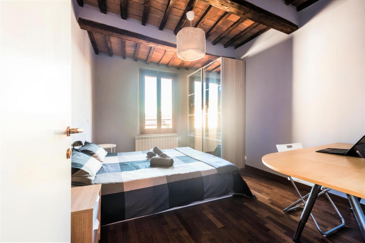 Hostly - La Pera Suite Apartment - 2 Bedrooms, Full Center Pisa Buitenkant foto
